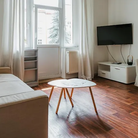 Pleasant With Terrace, 1 Min. From Metro