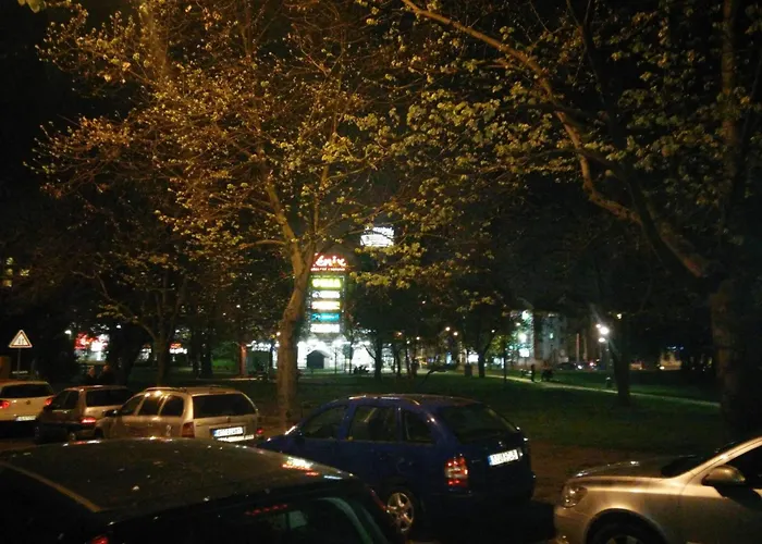 Pleasant With Terrace, 1 Min. From Metro *