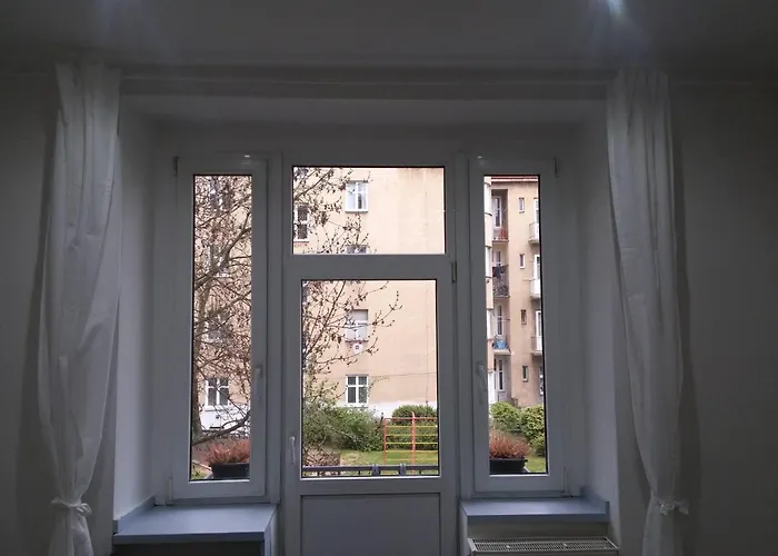 Pleasant With Terrace, 1 Min. From Metro 프라하