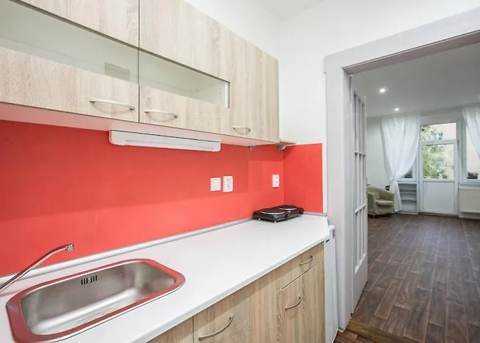 아파트 Pleasant With Terrace, 1 Min. From Metro
