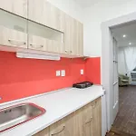 Apartment Pleasant With Terrace, 1 Min. From Metro