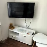 Apartment Pleasant With Terrace, 1 Min. From Metro