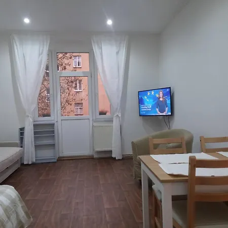 Pleasant With Terrace, 1 Min. From Metro Apartment *